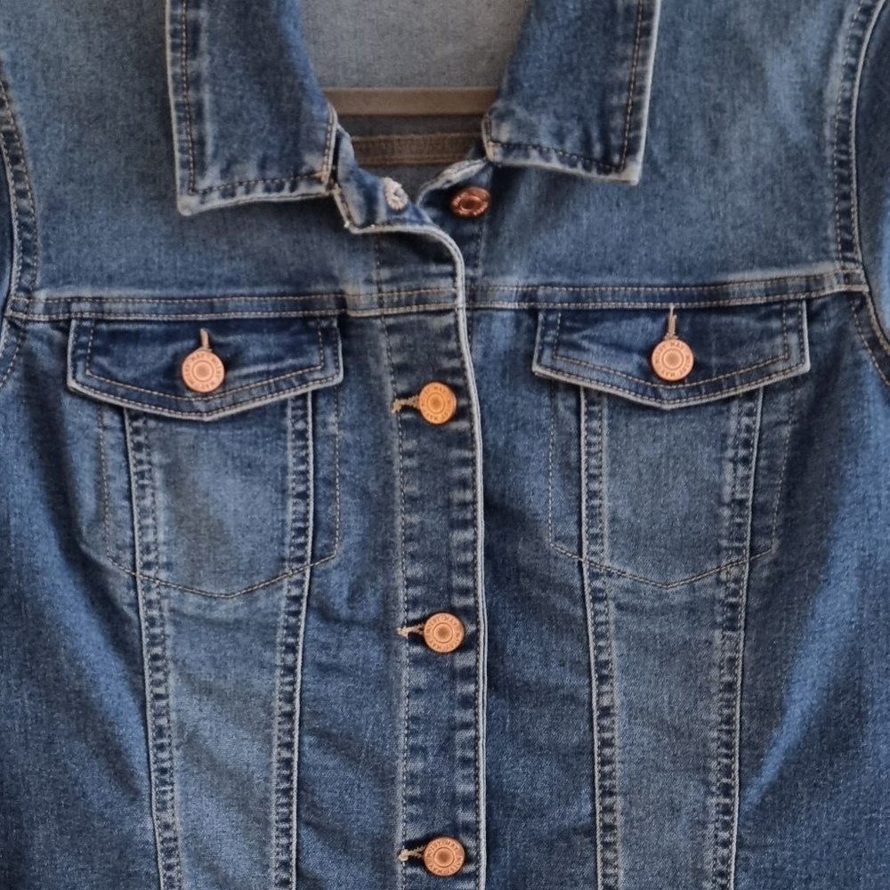 Jean jacket - Picture 3 of 3